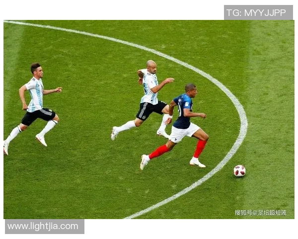 英国足球世界杯历史球星全览及其精彩表现回顾